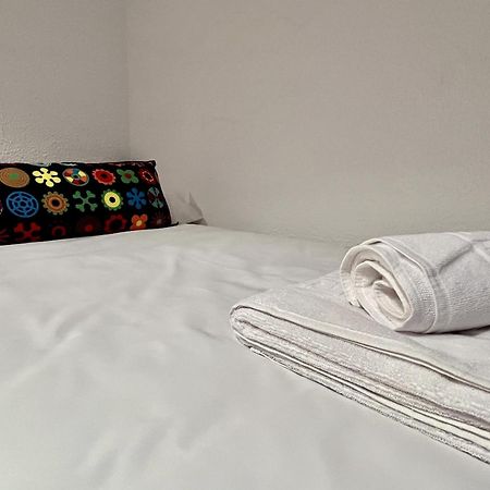 Hostal Nomadas By Gloove 比利亚尔瓦德拉谢拉 外观 照片