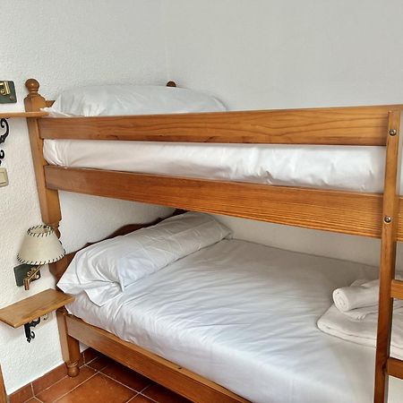 Hostal Nomadas By Gloove 比利亚尔瓦德拉谢拉 外观 照片